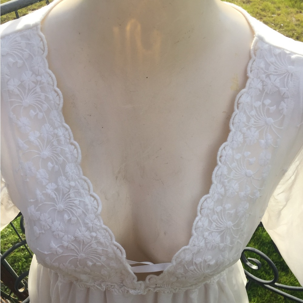 White empire style, prairie  ,  ruffled lace sleeve midi length dress HP 25 - Picture 2 of 9